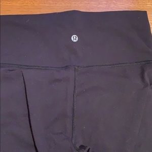 Lulu Lemon Wunder Under Hi-Rise 28” Black